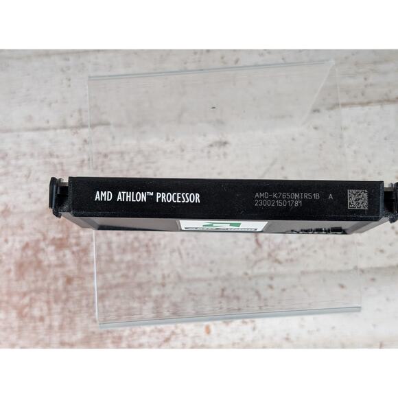 AMD ATHLON 650 AMD-K7650MTR51B A Slot A 242 Pluto Core 650MHz 1.6V - Picture 2 of 9